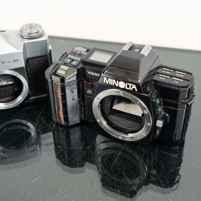 Cámaras de fotos Minolta y Zenit para la venta - imagen 2