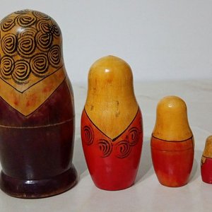 Mamushka de Madera Pintada a Mano (4 Piezas) - imagen 3
