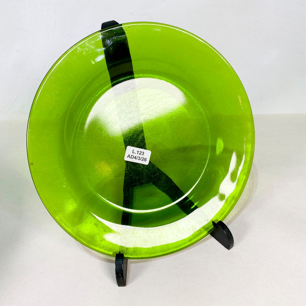 Platos verdes de vidrio de 23 cm de diámetro - imagen 2