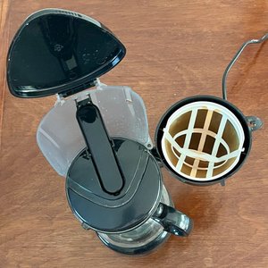 Cafetera Eléctrica Kassel Negra para 6 Tazas - imagen 3