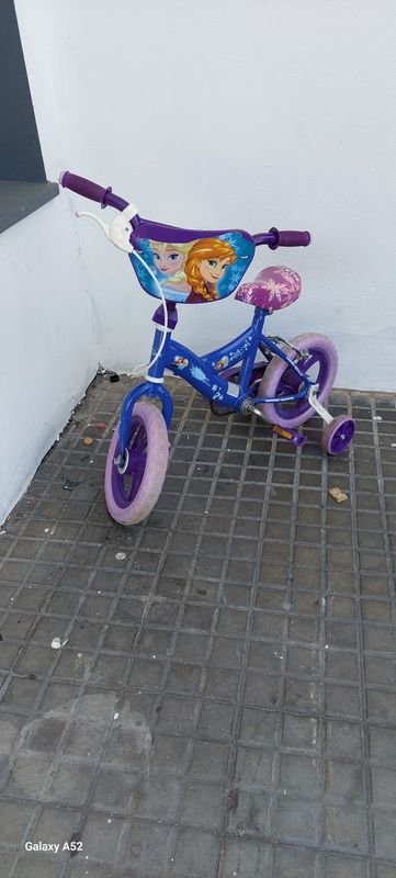 Bicicleta para niños de color violeta - imagen 2
