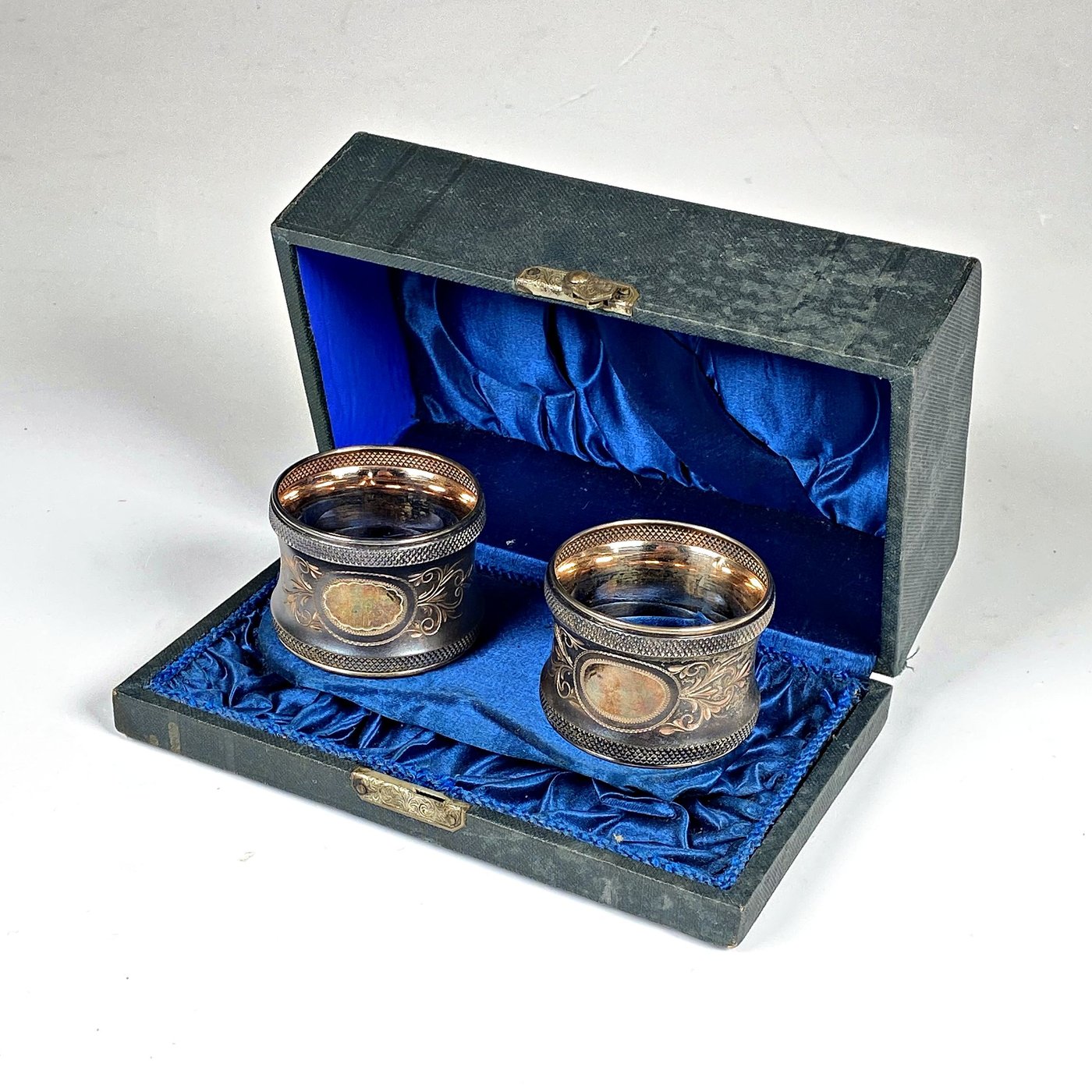 Par de Servilleteros de Plata con Estuche Original