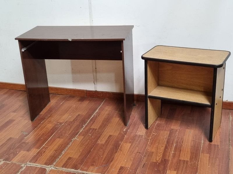 Juego de 2 Mesas Auxiliares, Tono Castaño Oscuro y Madera Clara