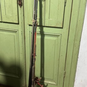 Lote siguiente: Cañas de Pesca Usadas