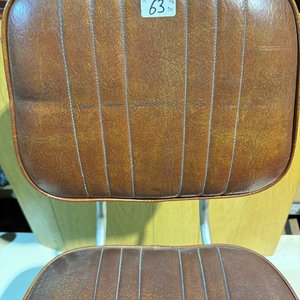Lote de 4 Sillas Vintage con Estructura de Aluminio y Tapizado Marrón - imagen 4