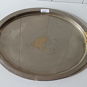 Bandeja Ovalada de Metal con Asas Doradas y Diseño de Uvas - imagen 7