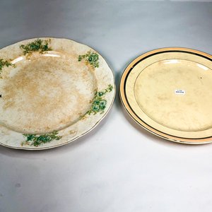 Dos Platos Centro Porcelana Inglesa Beige Floral J&G Meakin y Johnson Bros - imagen 2