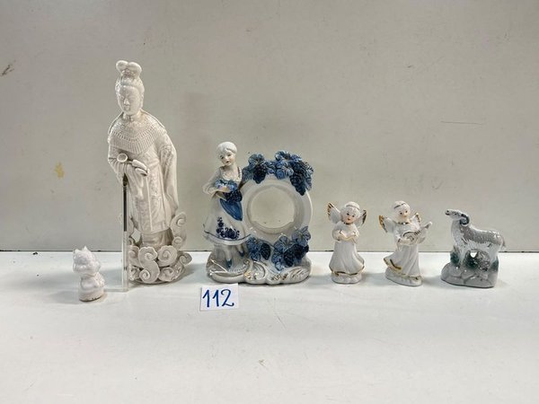 Lote de 6 Adornos de Cerámica: Figura Oriental, Portarretrato y Figuras Angélicas - imagen 1