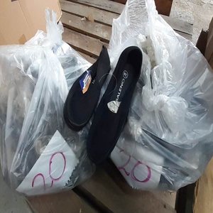 Lote anterior: Pares de Calzado Negro Baleno