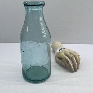 Botella de Leche Conaprole Antigua de Vidrio Azul - 1 Litro - imagen 1