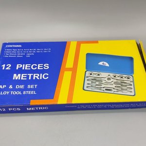 Juego de Terrajas y Machos Métricos de 12 Piezas en Caja de Chapa - imagen 12