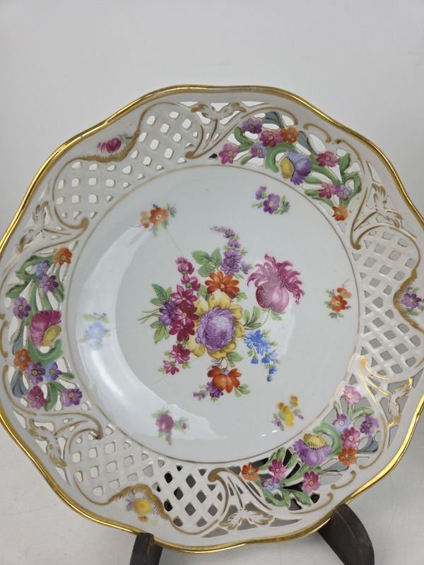 Platos de porcelana Bavaria con diseños florales y retratos - imagen 3