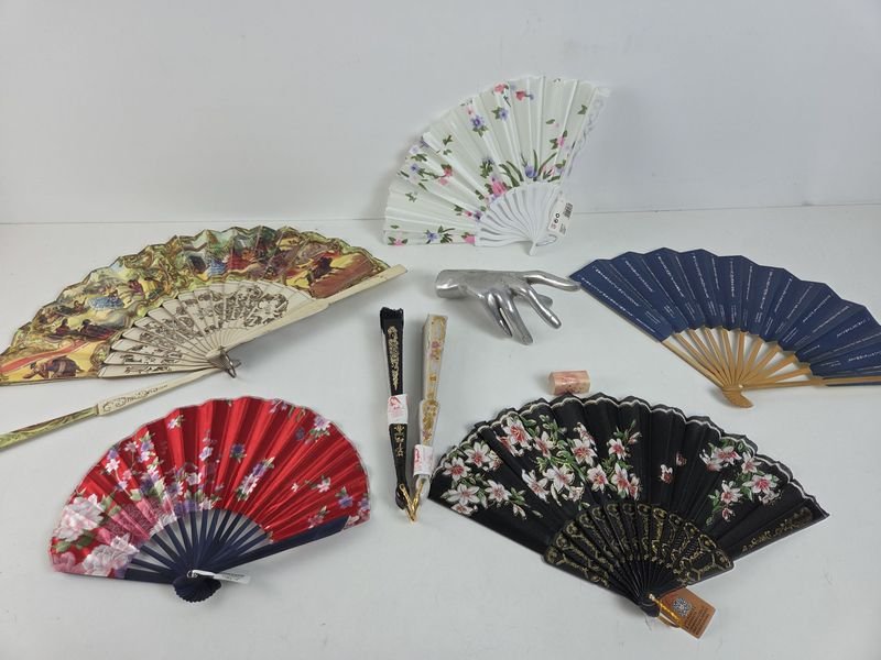 Lotes de abanicos con diseños y colores variados - imagen 2