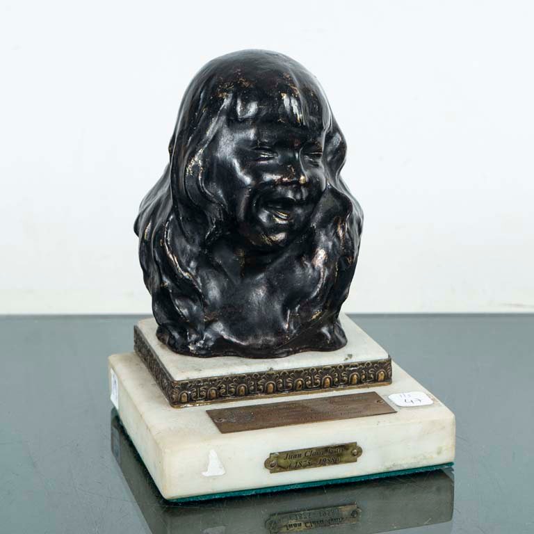 Lote anterior: Figura de bronce con chapa "Juan Clará Ayats" sobre base de granito
