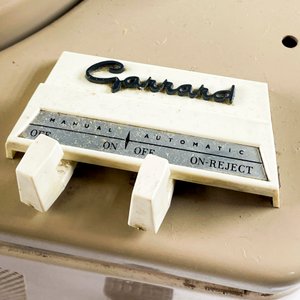 Tocadiscos Inglés Garrard Modelo 209 Beige - imagen 3