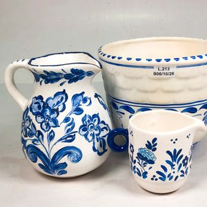Centro de Cerámica Esmaltada Blanca y Celeste con Diseño Floral - imagen 3