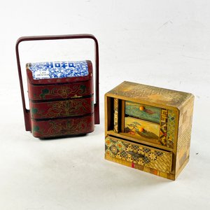 Lote siguiente: Joyero y Tiffin Decorativos Estilo Oriental