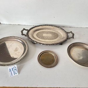 Lote anterior: Bandeja Oval de Platina con Asas y 3 Bandejas Redondas