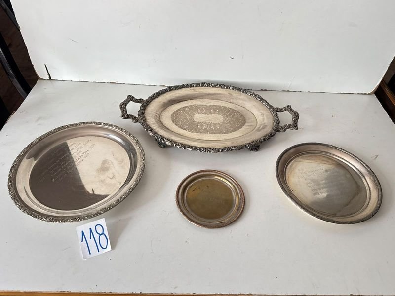 Bandeja Oval de Platina con Asas y 3 Bandejas Redondas