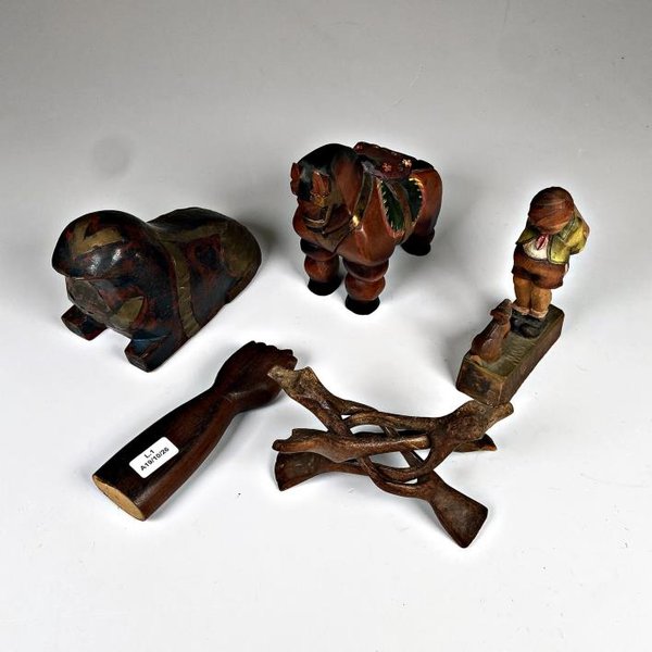 Lote de 5 Figuras de Madera: Niño con Perro y Animales - imagen 1