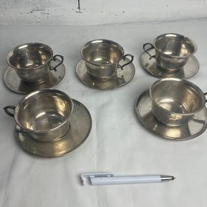 Juego de 5 Tazas de "Plata" con Platillos - Confitería Americana - imagen 2