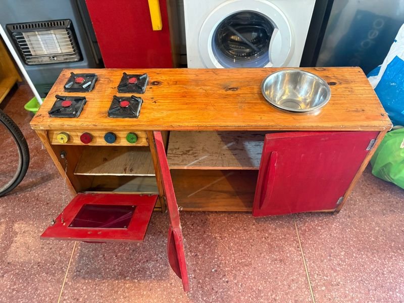 Juego infantil de madera bajo mesada - imagen 3