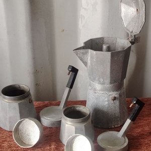 Juego de Cafeteras Moka Italianas de Aluminio con Filtros - imagen 4