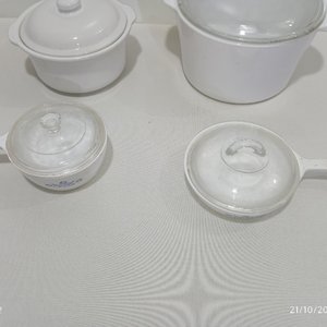 Set de 4 piezas de vitrocerámica Corning Ware: sopera, olla y 2 cacerolas con tapa - imagen 3