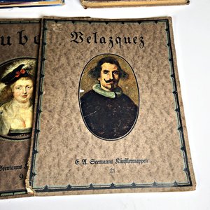 Seis Libros Antiguos con Ilustraciones y Hojas Caladas - imagen 4