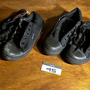 4 Pares de Championes Negros de Lona para Niños - imagen 4