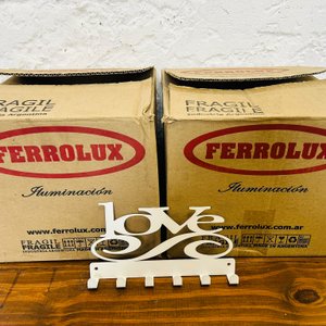Lote #020 – 33 perchero de chapa Ferrolux - imagen 4