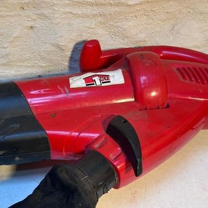 Sopladora Eléctrica Roja y Negra con Bolsa Recolectora - imagen 3