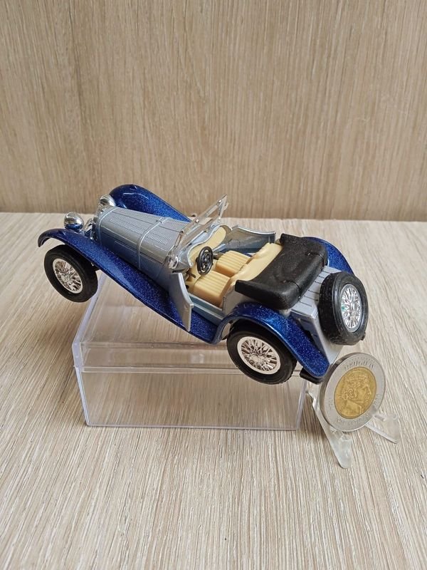 Jaguar SS100 en escala 1/36 de metal - imagen 2