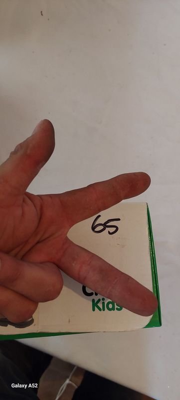 Calzado de talla 30 en excelente condición - imagen 5
