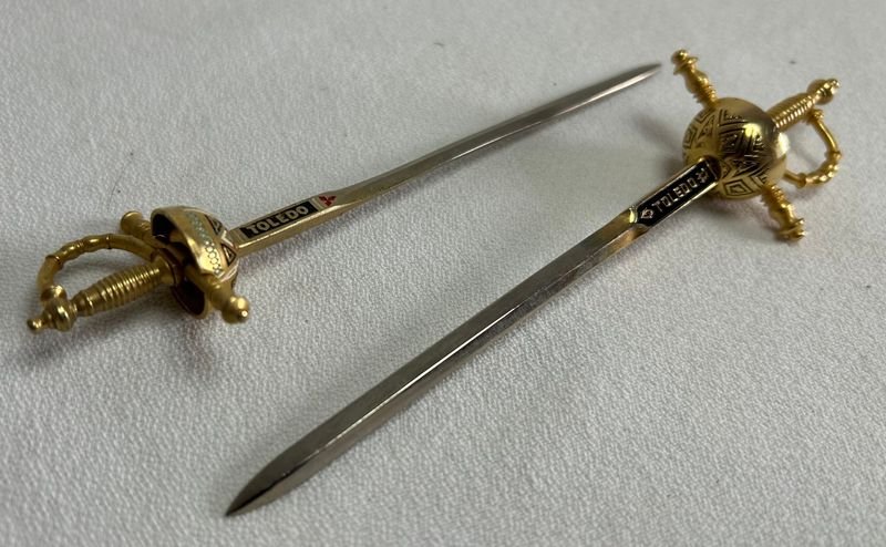 Dos Abrecartas Estilo Espada Antigua, Toledo, 13cm