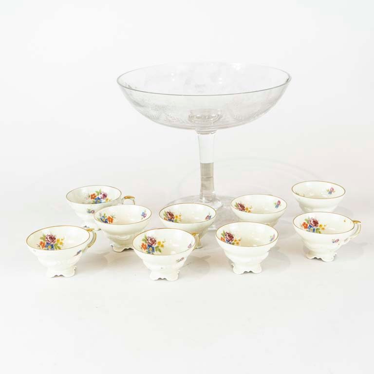 Lote siguiente: Centro de cristal con guarda y tazas porcelana Bavaria