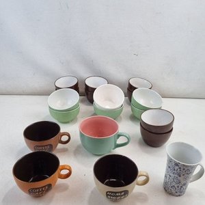 Lote anterior: Set de 19 Tazas y Cuencos de Desayuno DEAR Italian Design
