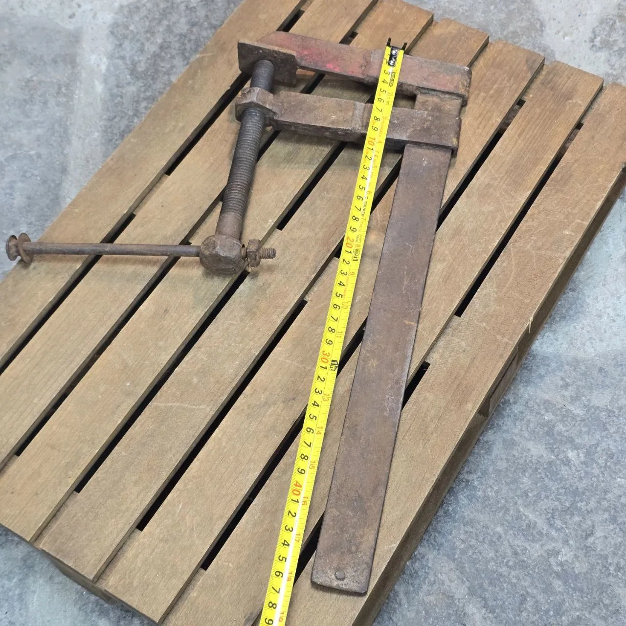 Presas de metal para herramientas - imagen 3