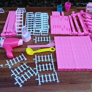Casa de Muñecas "Dream House" Little World con Pupitre Infantil Rosa - imagen 4