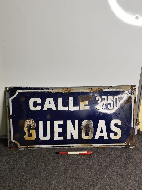 Chapa Esmaltada "Calle Guenas 3750" Bombe