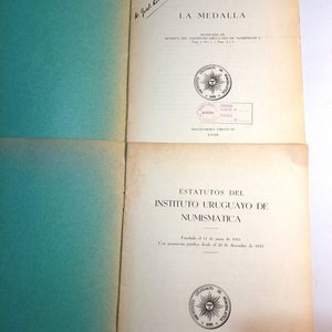 Publicaciones del Instituto Uruguayo de Numismática: La Medalla y Estatutos (1956) - imagen 2