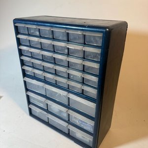 Lote siguiente: Organizador de Módulos con Insumos Varios