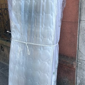Lote anterior: Colchón de una plaza