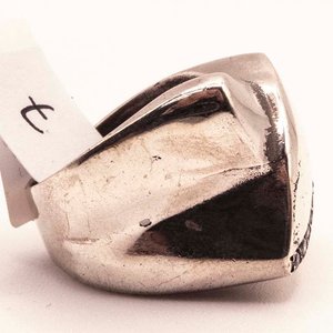 Anillo de Plata con Circones y Detalles Dorados - imagen 2