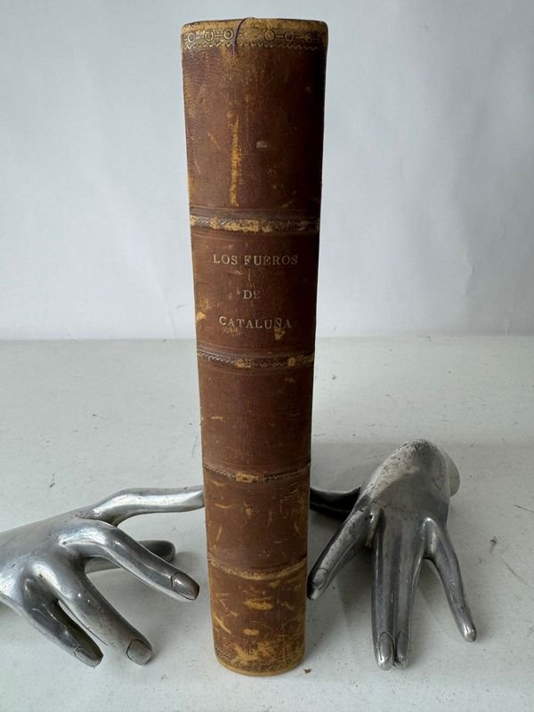 Lote anterior: Libro de Los Fueros De Cataluña por D. Jose Coroleu y D. Joe Pella - Barcelona 1878