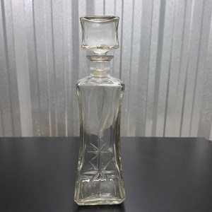 Decantador de Vidrio Transparente con Tapón Cuadrado - imagen 2