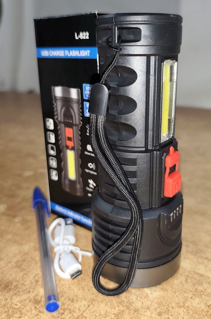 Linterna LED Recargable Multifunción Nueva - imagen 2