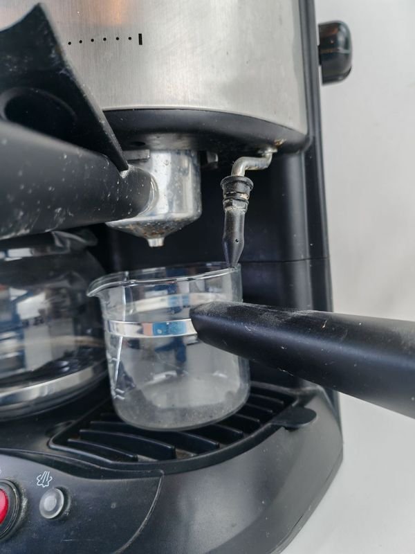 Cafetera Ufesa Funcionando - Electrodomésticos - imagen 6