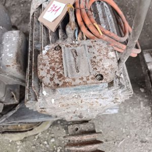 Lote siguiente: Motor Trifásico 7.5 HP con Polea y Cable