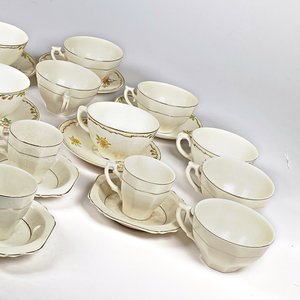 Juego de Loza Inglesa: 23 Piezas de Tazas de Té y Pocillos de Café con Platillos - imagen 3